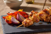 Brochettes de poulet au miel : croustillantes et irrésistibles