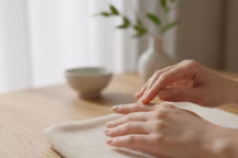 8 habitudes efficaces pour avoir des ongles beaux et forts