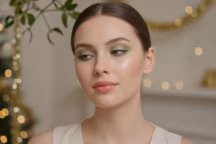 Tendance maquillage « gui » : ultra-facile pour les fêtes de fin d’année