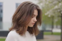 Découvrez la tendance Wolf butterfly : coupe au carré printemps 2026