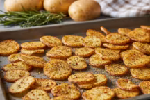 Comment recycler ses pelures de pommes de terre en chips écolos ?